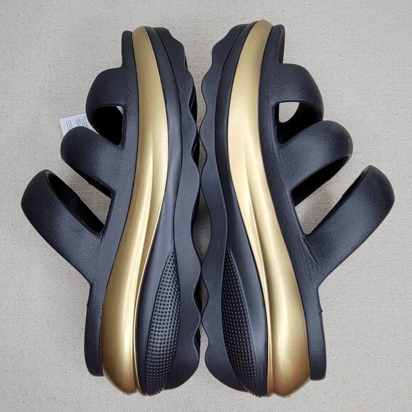 CROCS Mega Crush Metallic Triple Strap Platform Wedge Sandal Black/Gold sz W10 - Picture 6 of 9